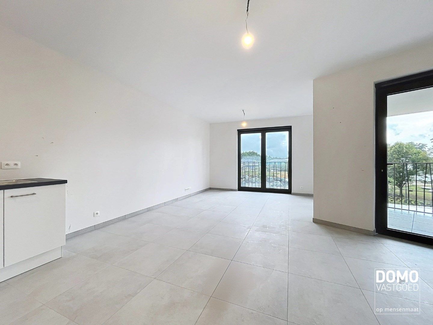 VOLLEDIG AFGEWERKT NIEUWBOUWAPPARTEMENT MET 1 SLAAPKAMER, TERRAS EN ONDERGRONDSE AUTOSTANDPLAATS IN RESIDENTIE "DE KWINT" TE ZONHOVEN  foto 5