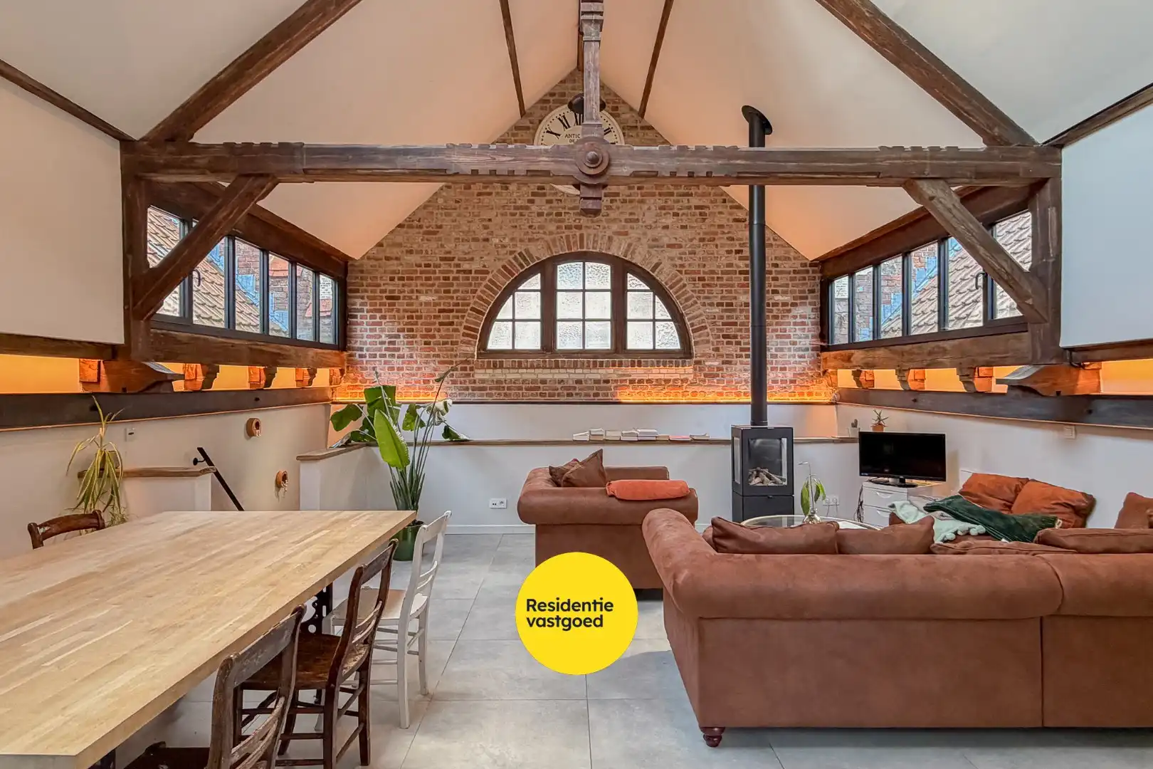 Unieke woning in voormalige borstelfabriek - karakter en comfort in perfecte harmonie! foto 3