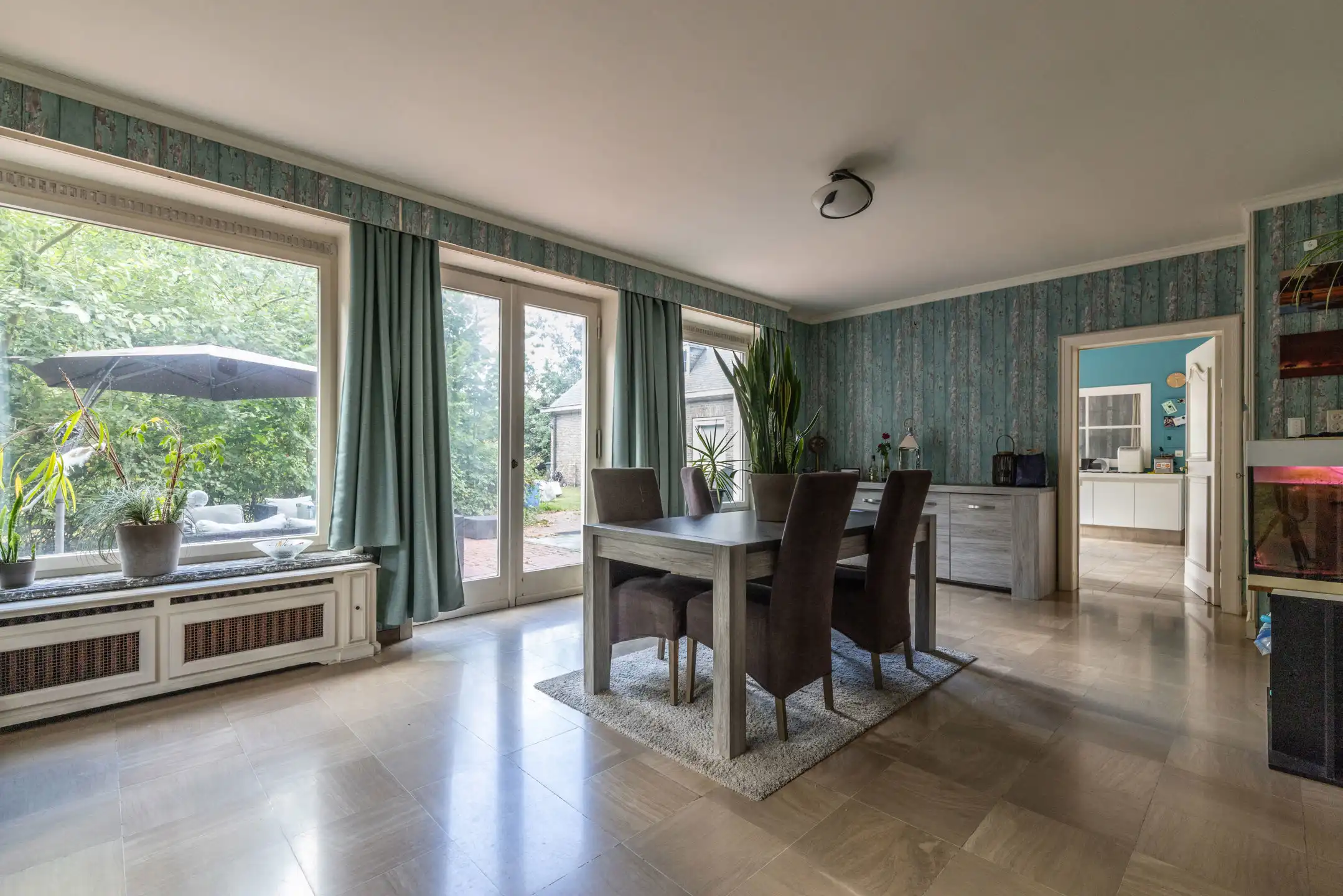 Riante te renoveren villa met grote tuin in centrum Rumbeke foto 5