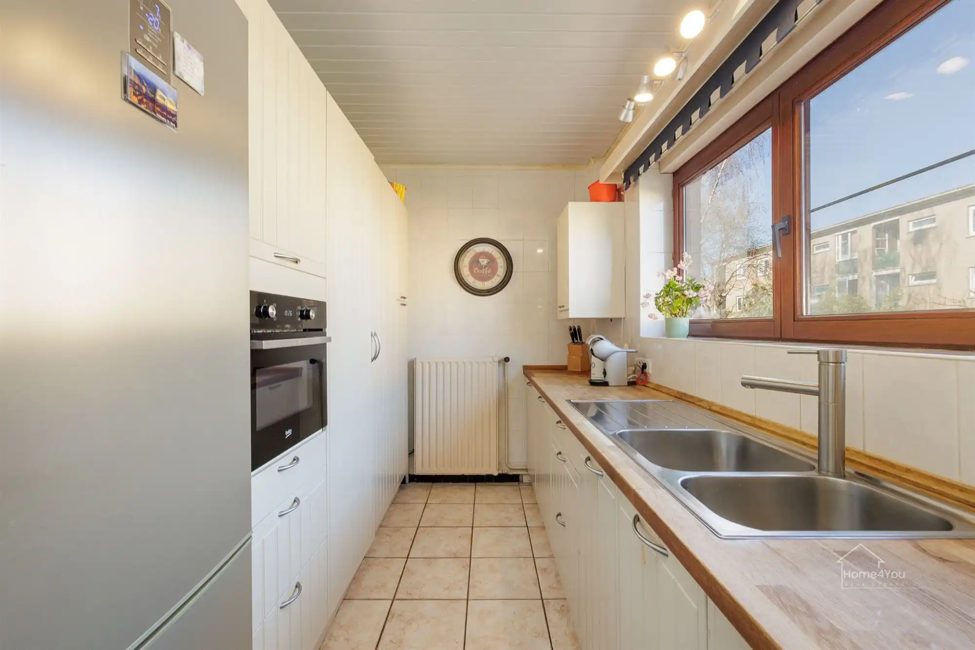 Ruime gezinswoning met 5 slaapkamers en tuin foto 19