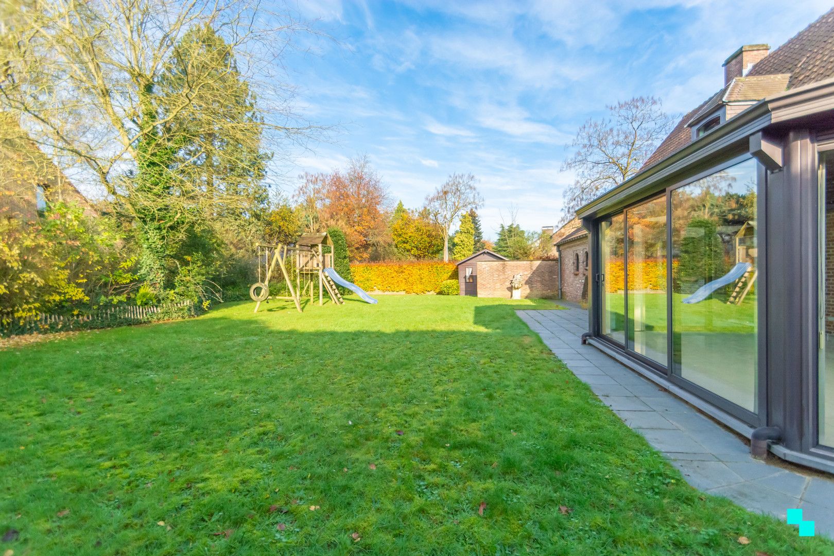 Statige villa in gegeerde wijk te Zwijnaarde foto 24