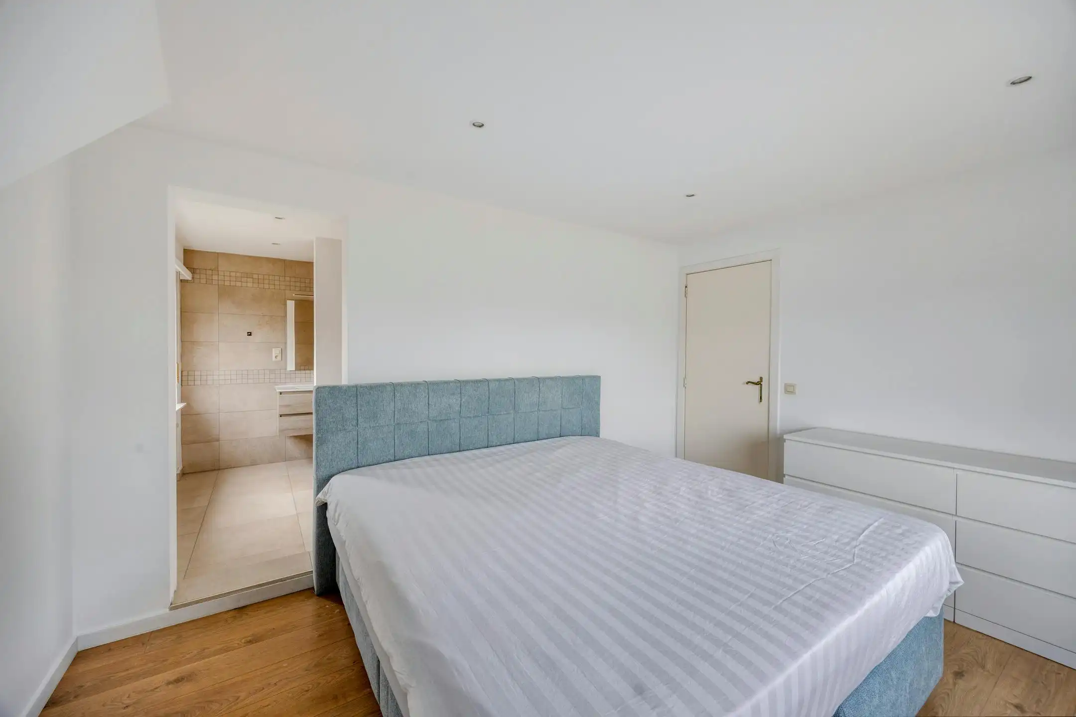 Vrijstaand huis met 3 kamers te koop in centrum Grimbergen foto 14