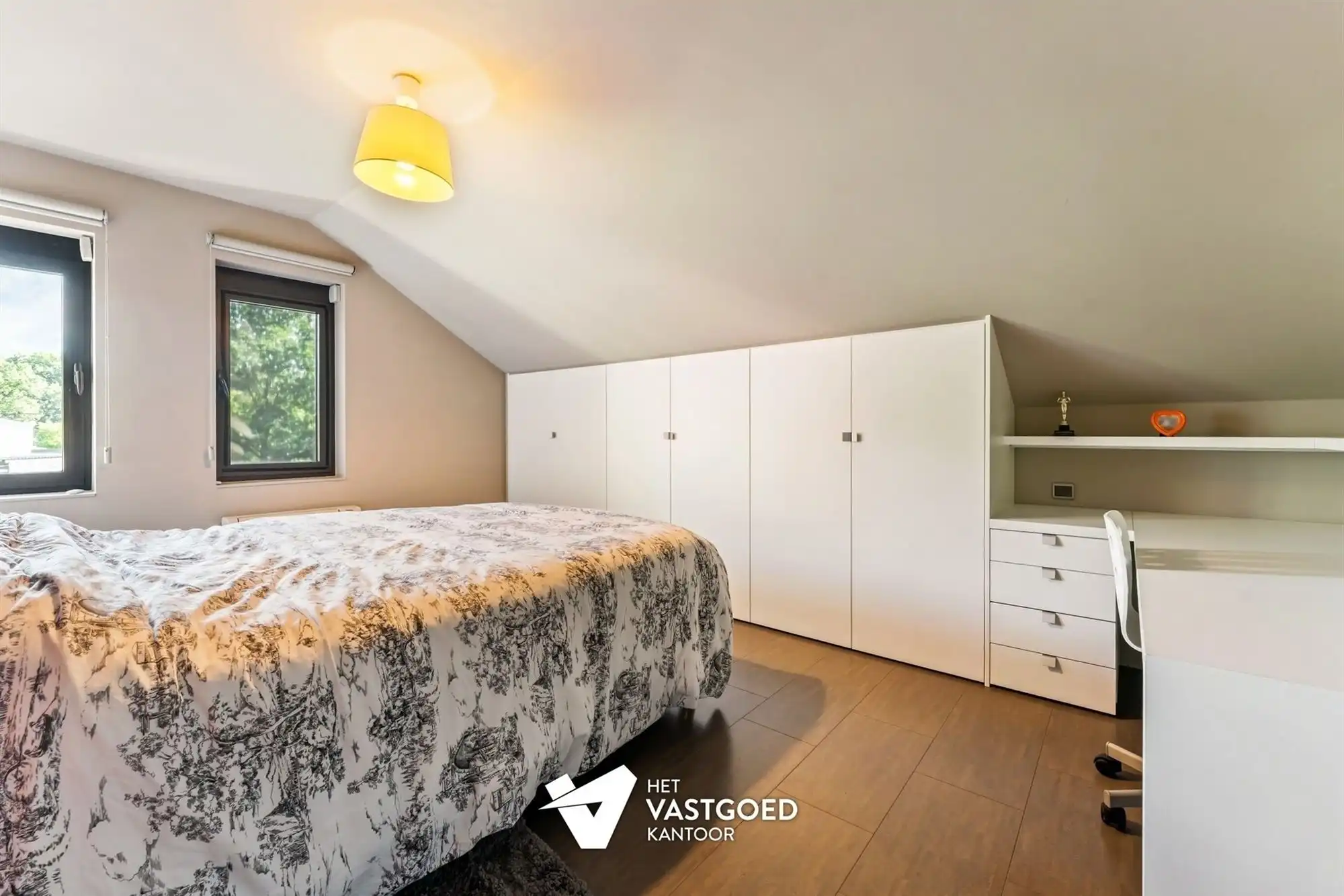 PRACHTIGE AUTHENTIEKE VILLA (585M²) MET BINNENZWEMBAD EN ZWEMVIJVER OP EEN PERCEEL VAN 48A75 TE KERMT foto 25