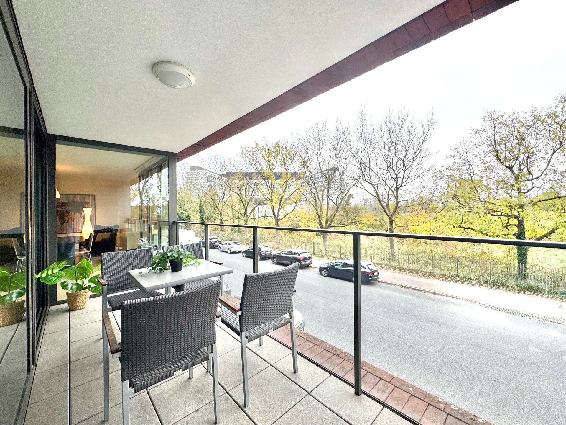 LICHTRIJK APPARTEMENT MET GROOT TERRAS EN PARKING - 125 M² foto 5