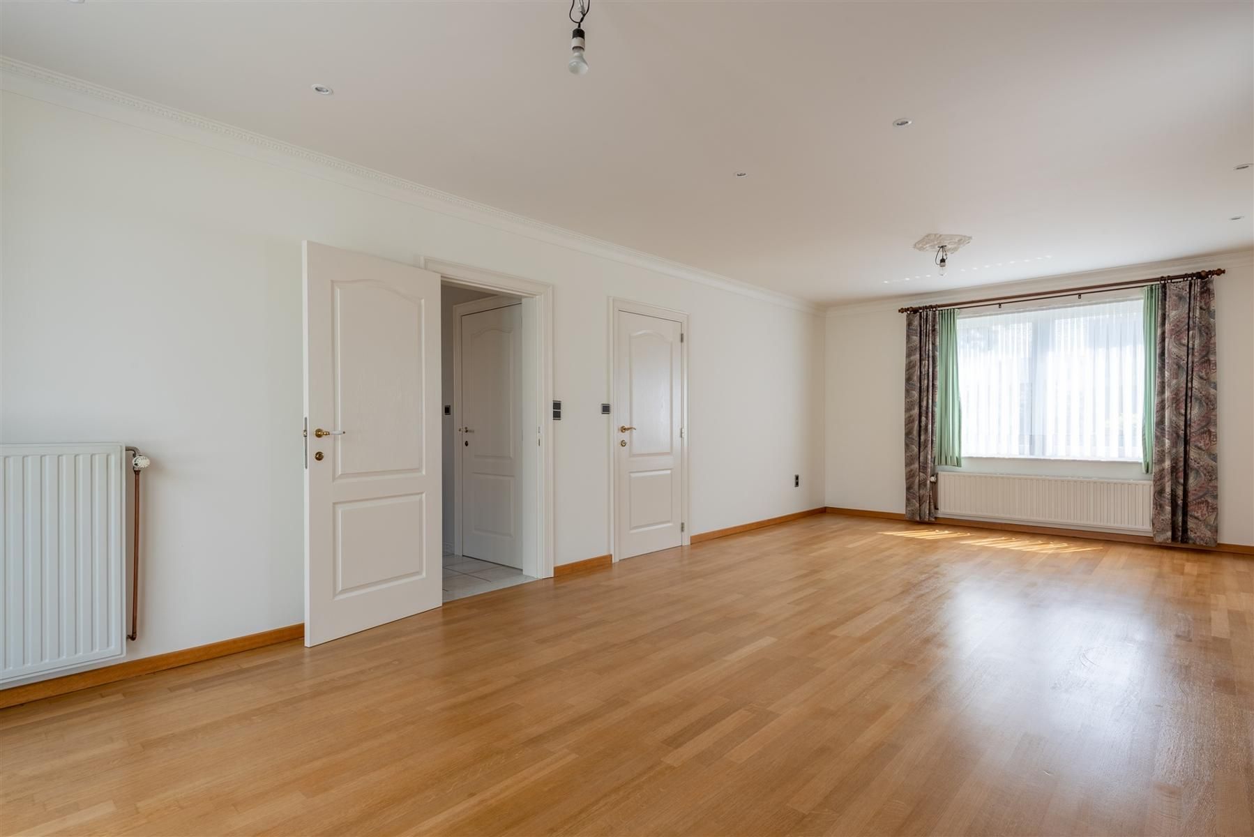 Gelijkvloersappartement met garage foto 6
