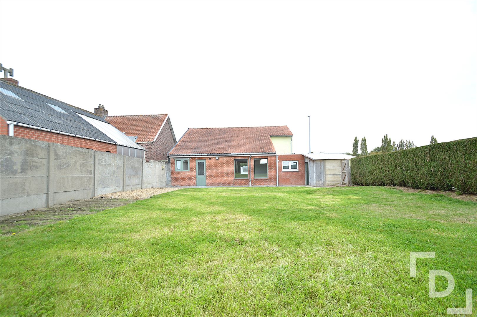 Instapklare woning met 4 slaapkamers en tuin te huur. foto 17