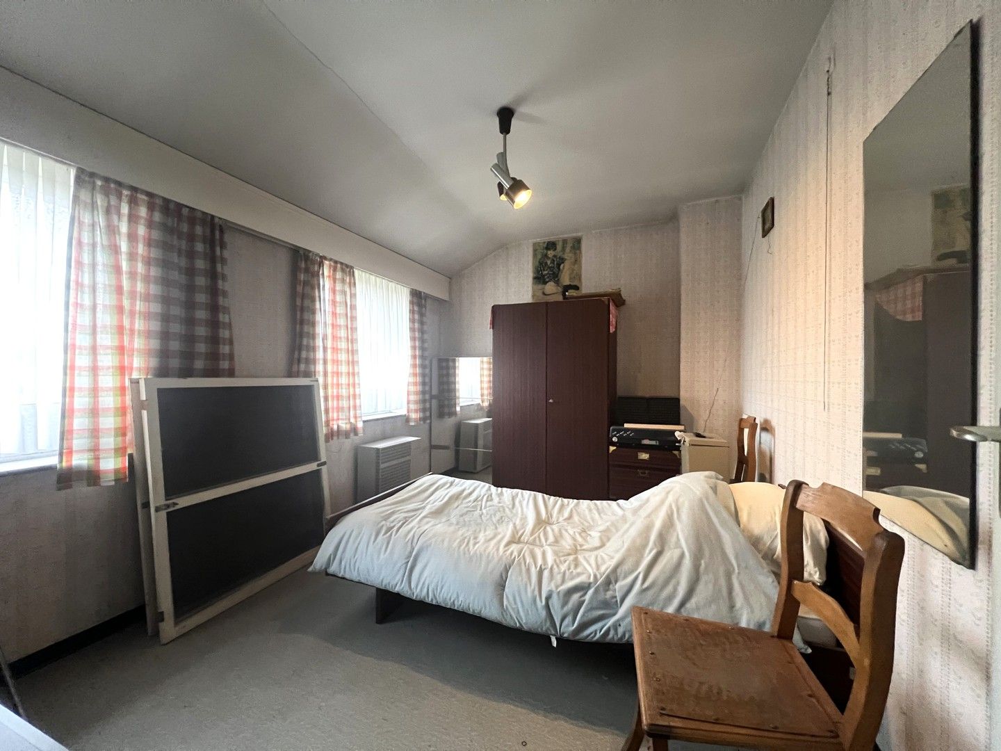 Halfopen woning met zonnige tuin foto 7