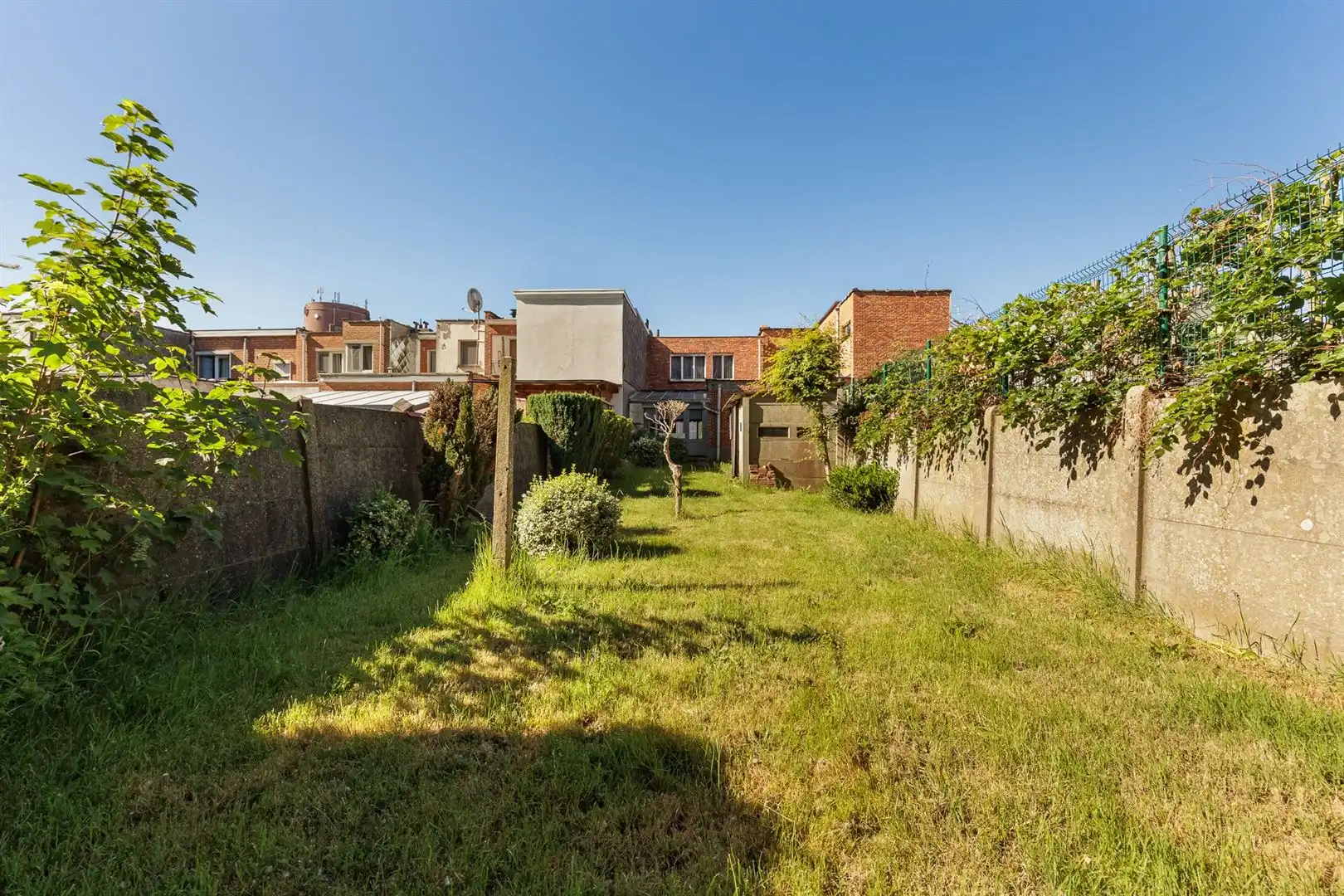Renovatiewoning met ruime tuin te Lier! foto 17