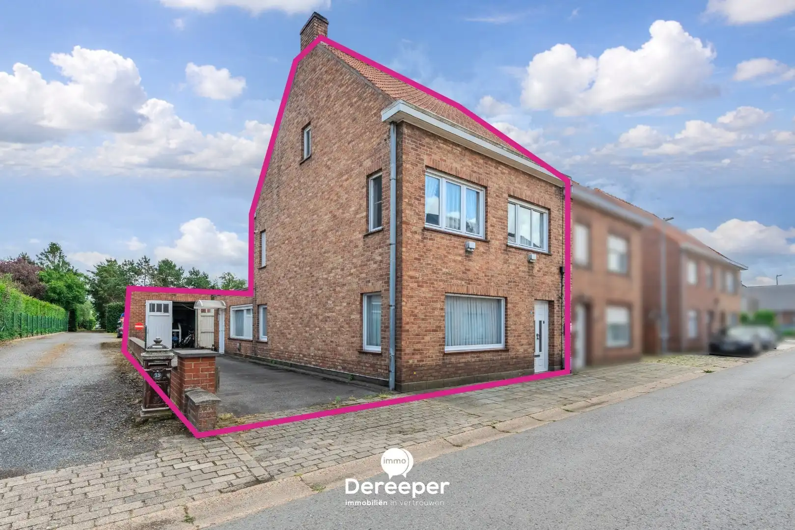 Te renoveren halfopen woning met zuidgerichte tuin op 571 m² in Jabbeke foto 5