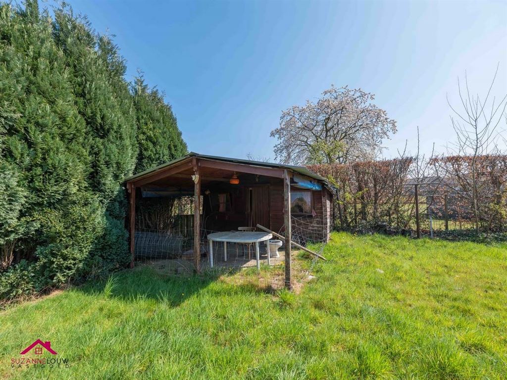 Vrijstaande woning, te renoveren naar eigen smaak en wensen foto 10