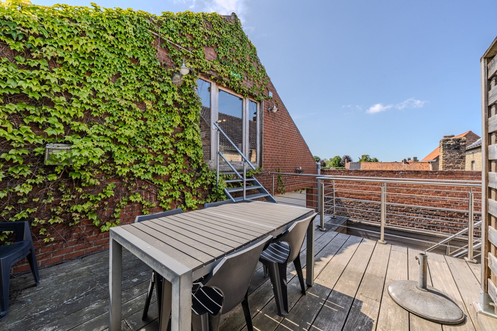 Instapklare woning met loods en vakantie-appartement foto 27