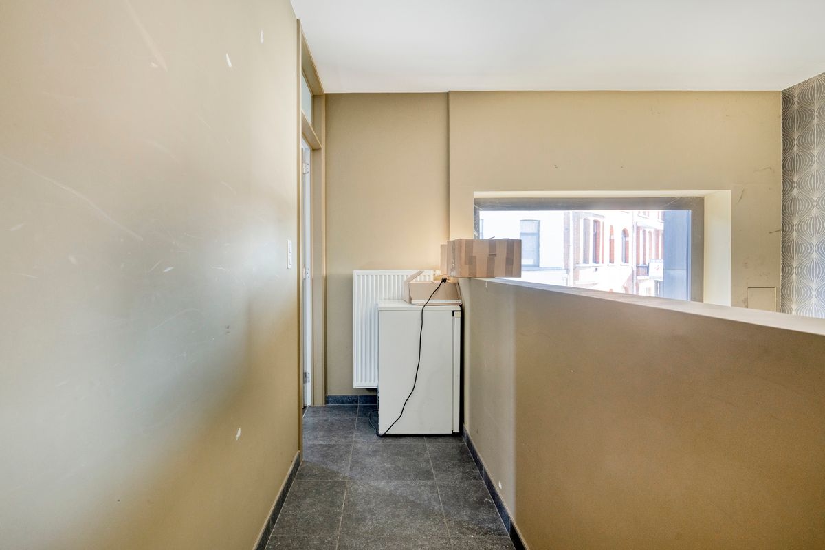 BAANWINKEL MET PARKING OP TOPLOCATIE foto 14