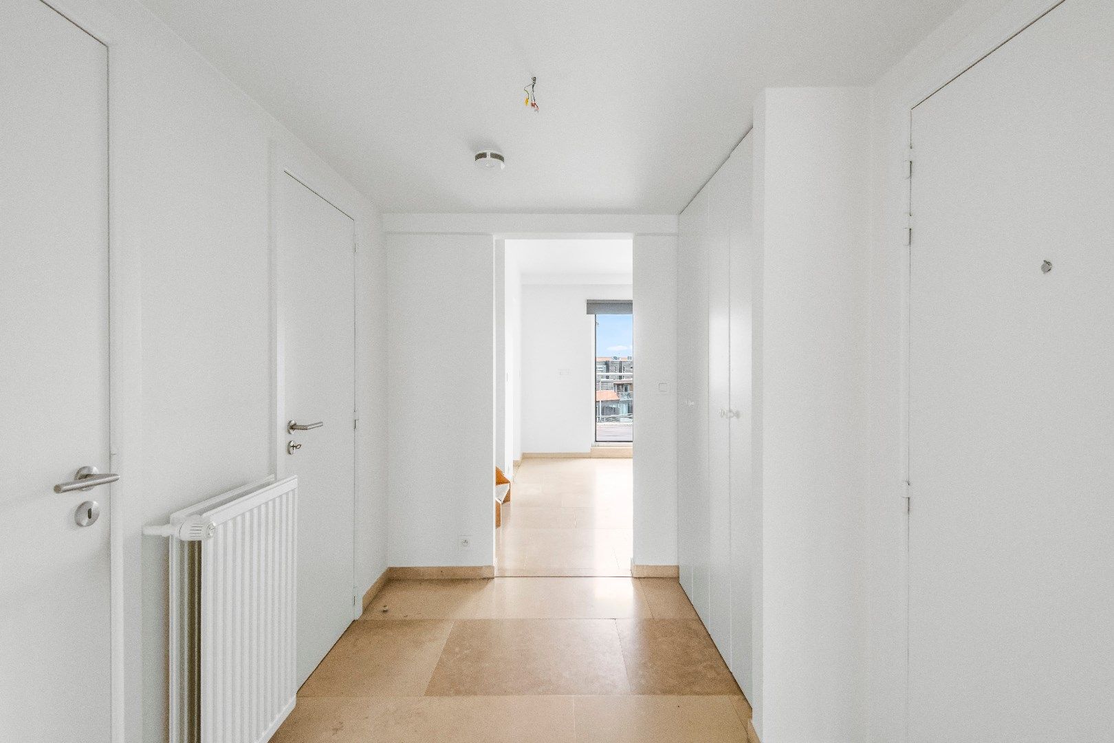 Duplex dakappartement met drie slaapkamers en zonnige terrassen gelegen vlakbij in de Dumortierlaan. foto 7