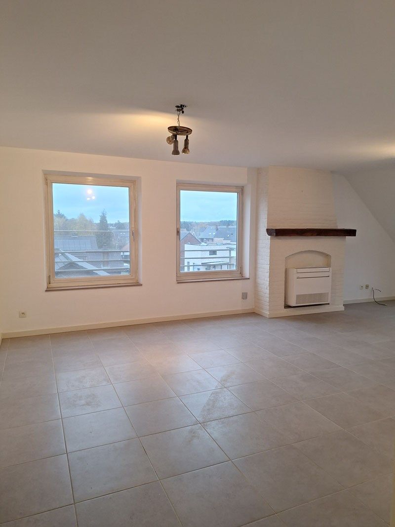 Knap gerenoveerd appartement te As foto 3