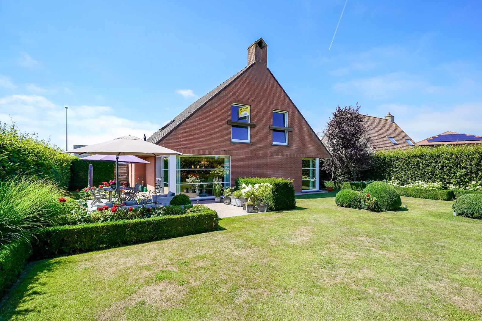 Vrijstaande villa met 6 slaapkamers en prachtige tuin in Bredene-Vosseslag foto 2