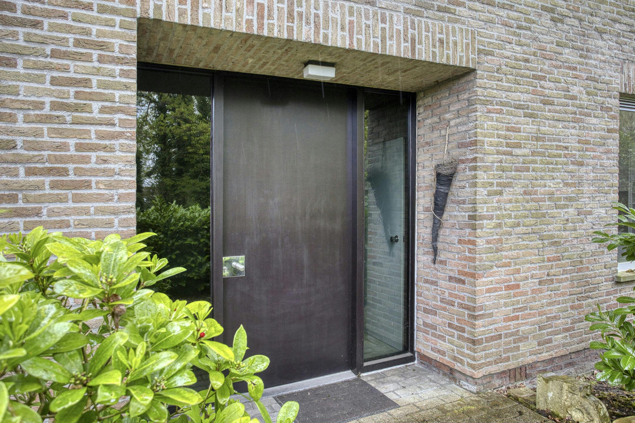 Vrijstaand huis met praktijkmogelijkheid te Sint-Kruis foto 5