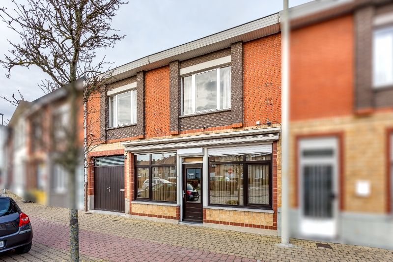 Te renoveren woning GB op 251m² grondoppervlak foto 12