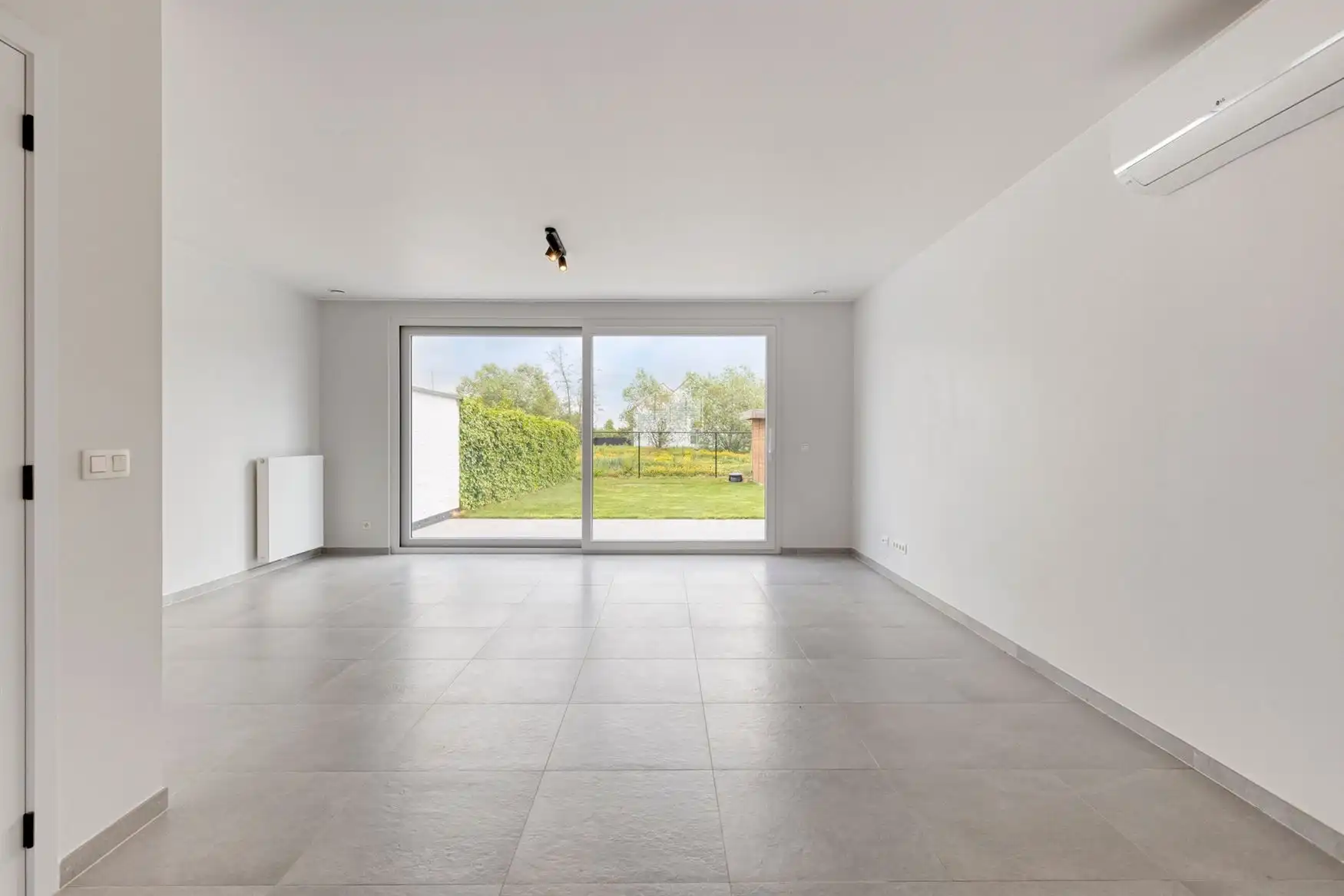Nieuwbouwwoning op gunstige locatie foto 5
