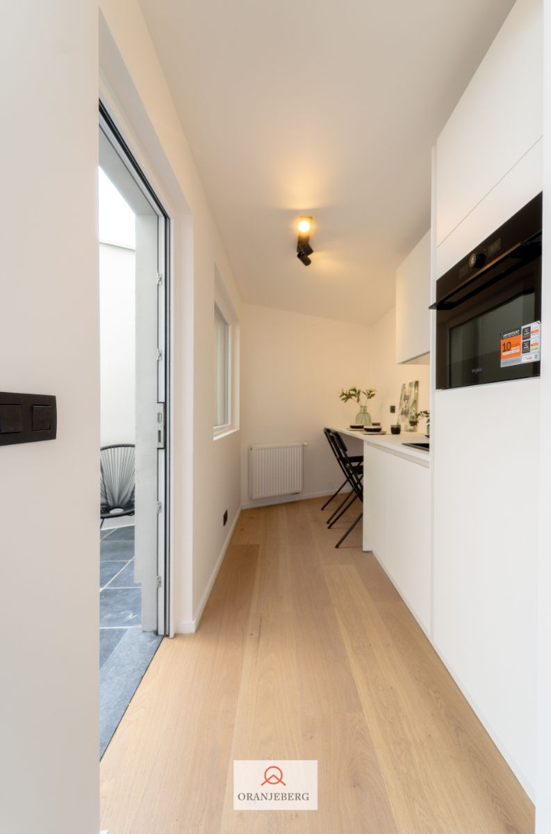 Gelijkvloerse gerenoveerde lichtrijke studentenstudio foto 14