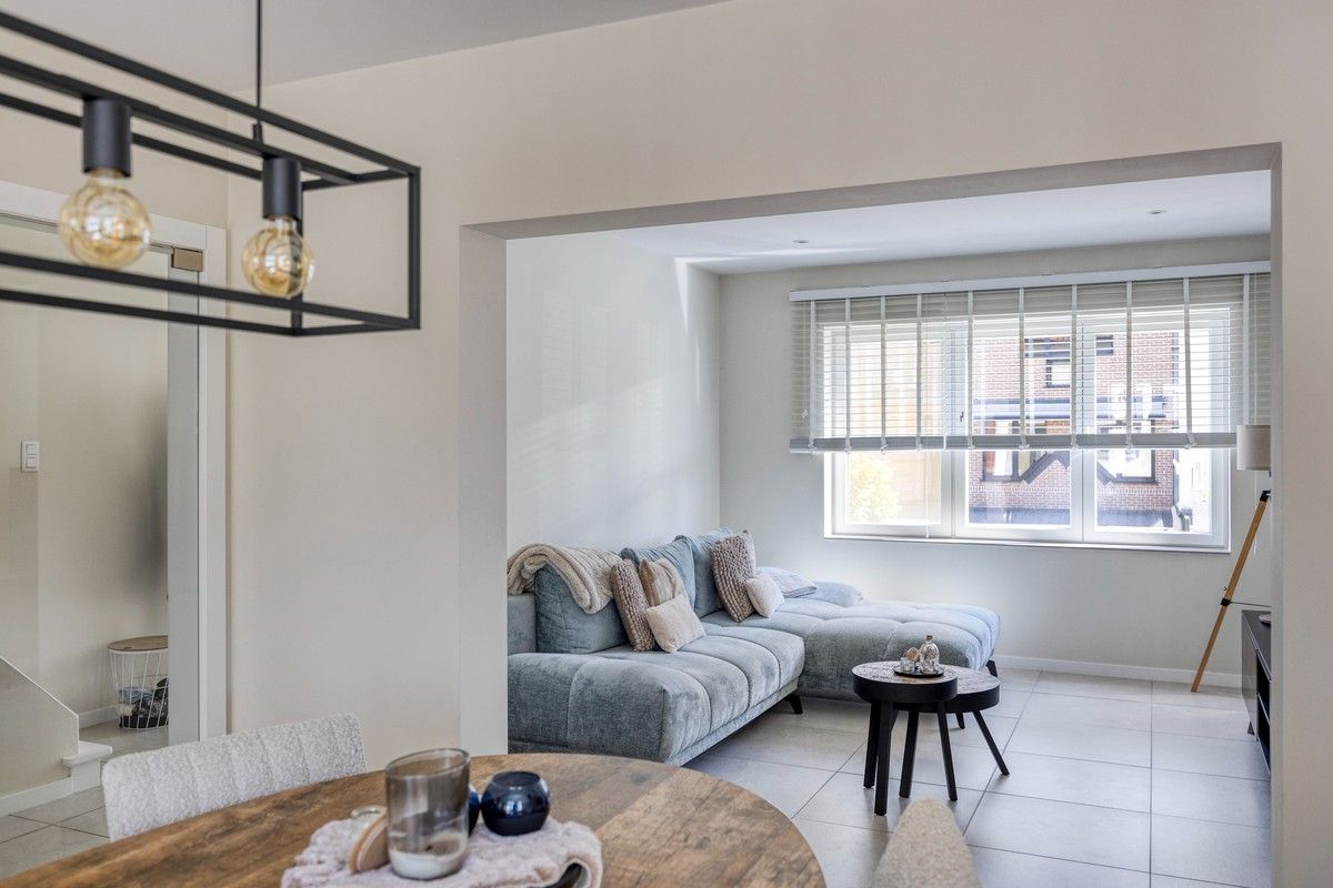 Instapklare, smaakvol gerenoveerde woning op een steenworp van het centrum van Lanaken. foto 5