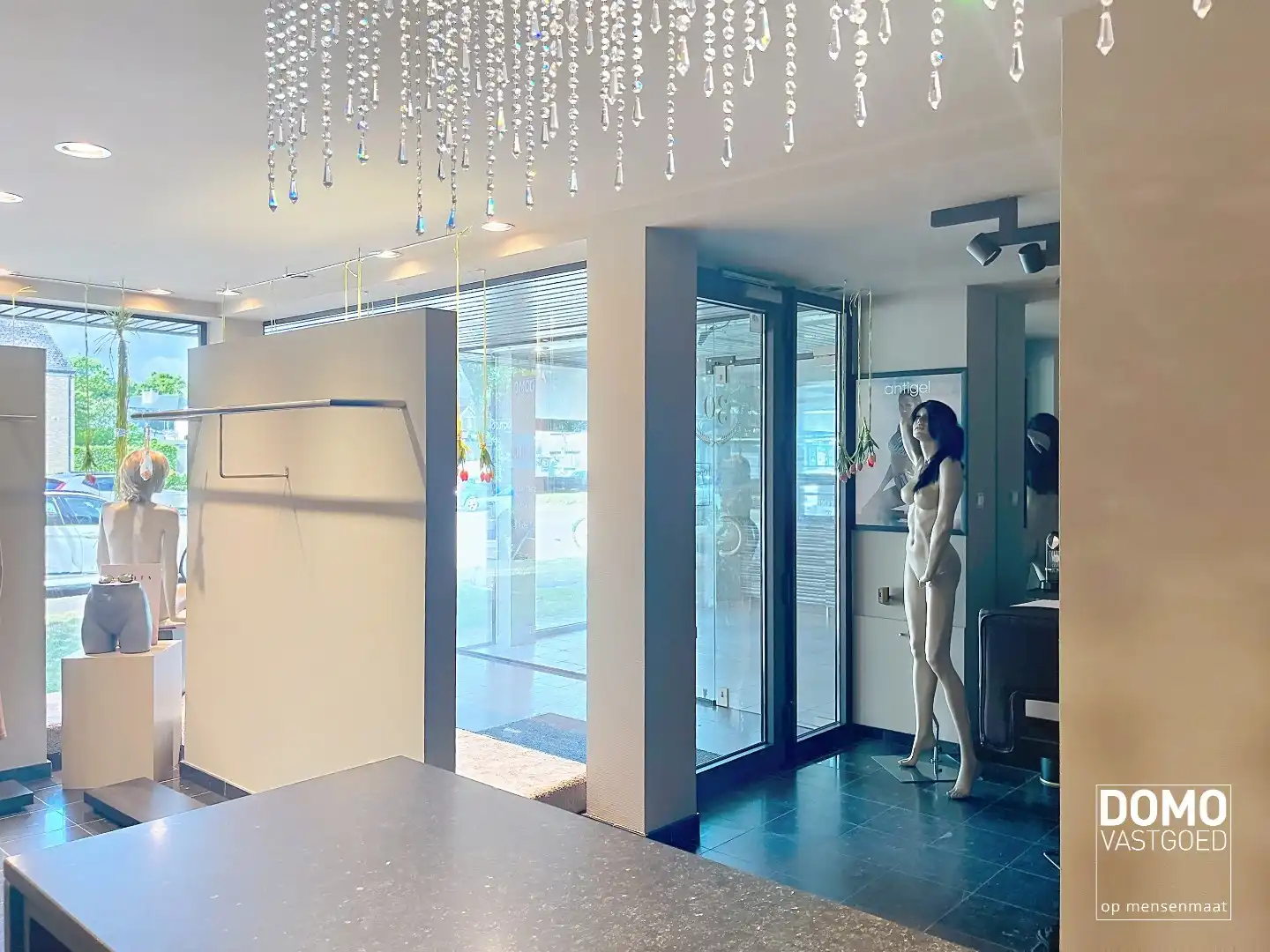 COMMERCIËLE RUIMTE TE HUUR IN HET CENTRUM VAN KERMT foto 6