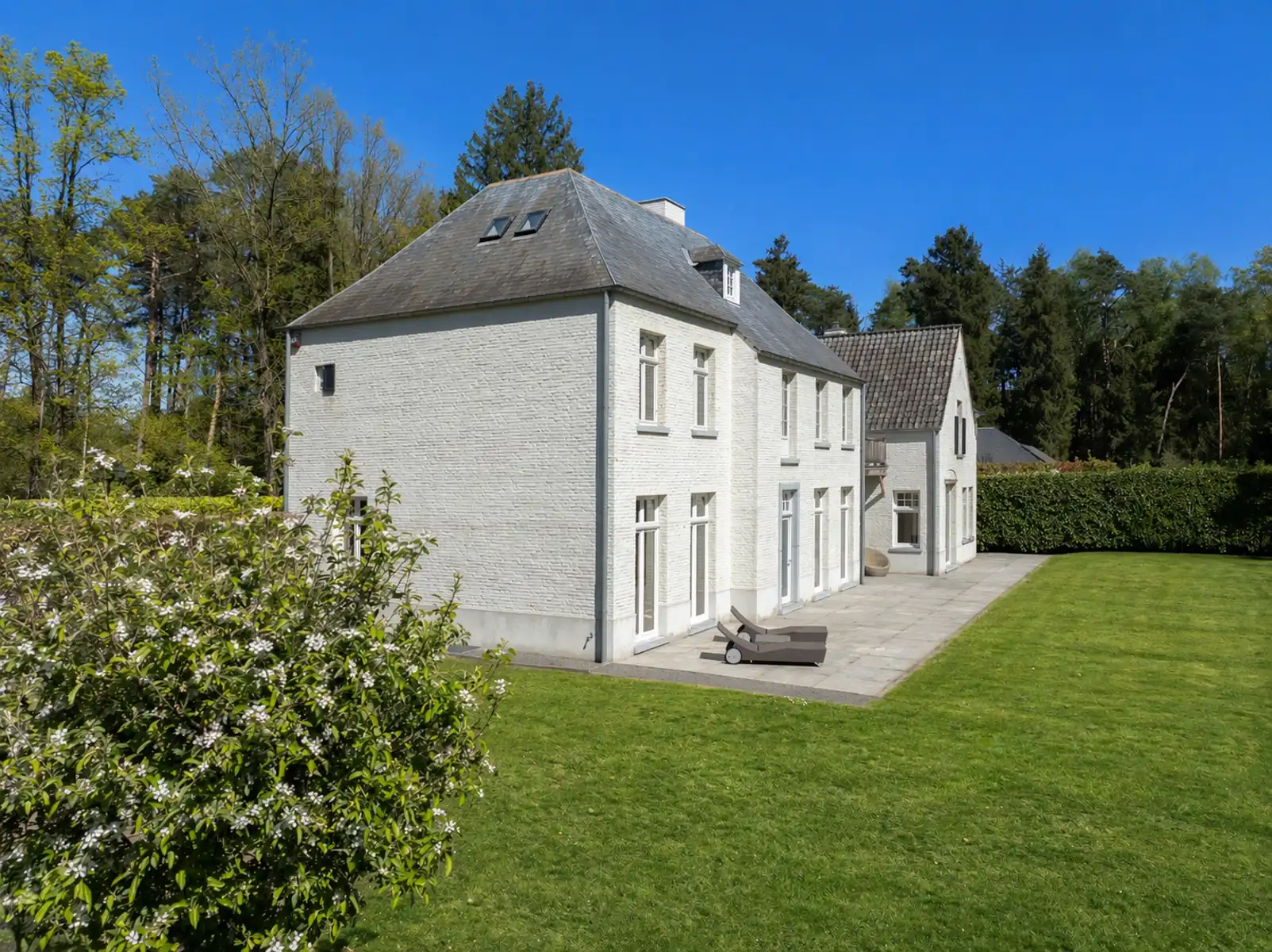 Magnifieke villa op 2.415 m² in residentiële wijk foto 43