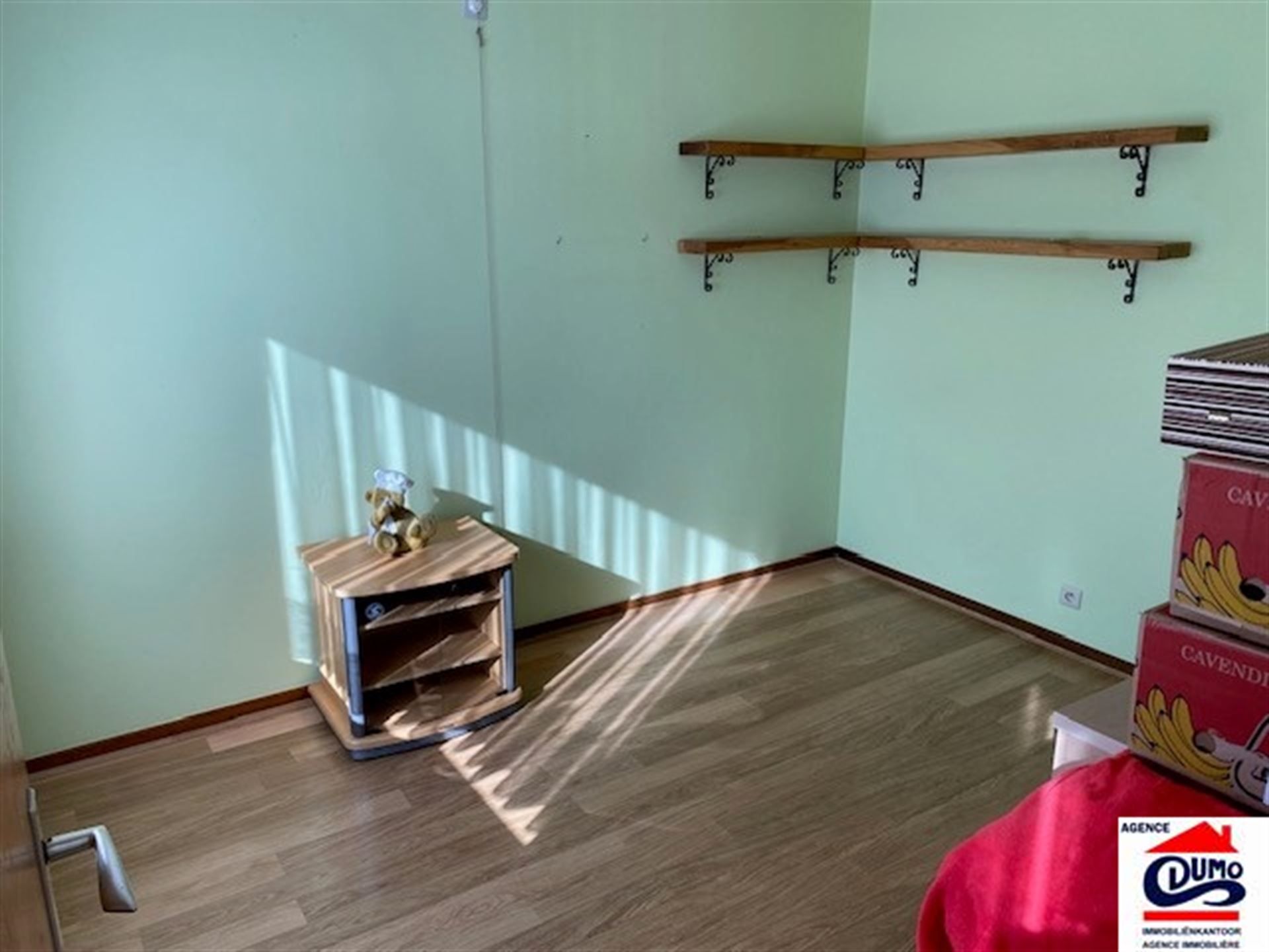 Goed gelegen half open bebouwing met 4 slaapkamers en garage foto 18