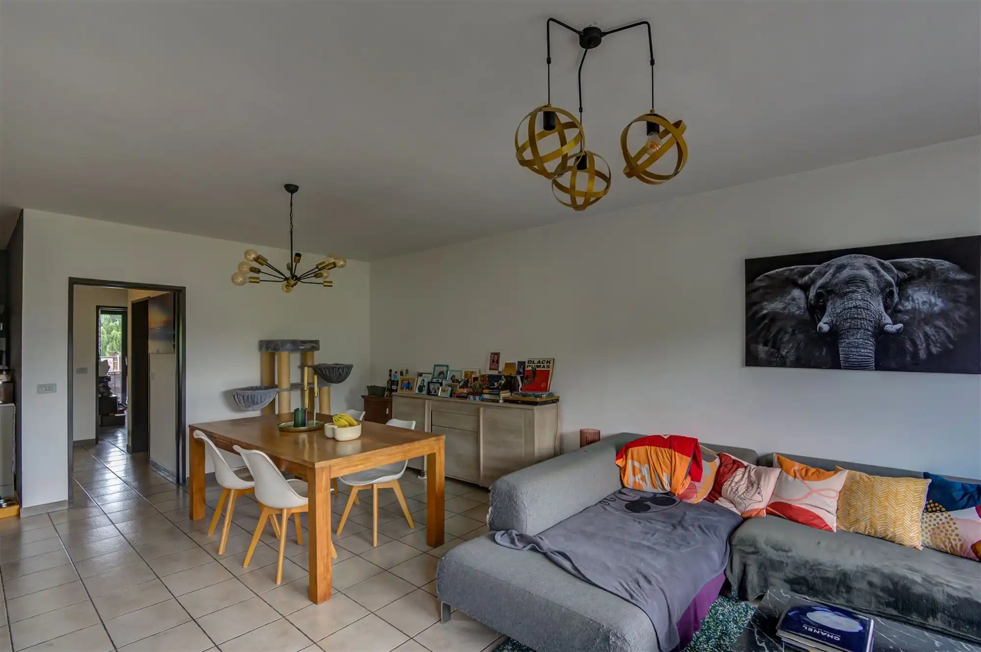 gelijkvloers 2-slaapkamer appartement met mooie tuin foto 4