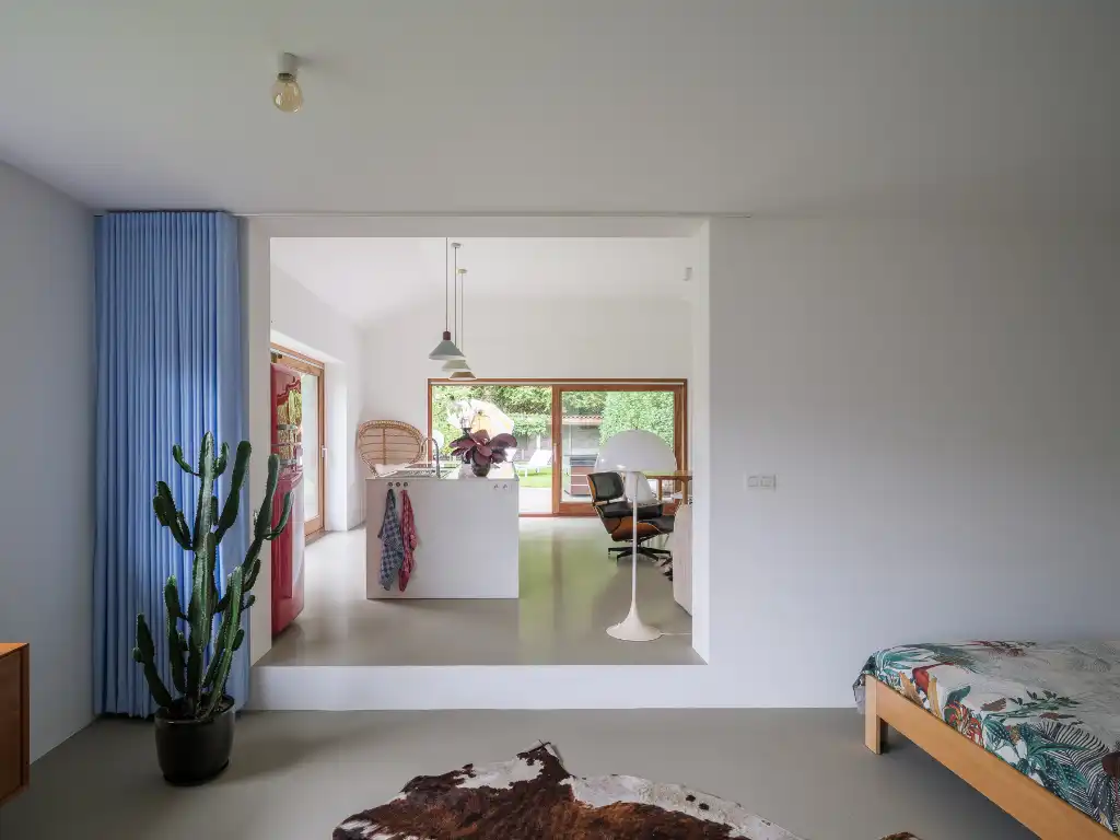 Karaktervolle woning met polyvalente achterbouw en aangename tuin in Westrem. foto 30