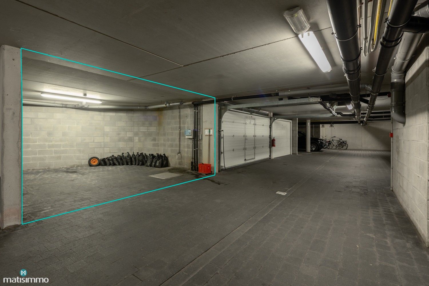 ROYAAL APPARTEMENT MET RUSTIG INTERIEUR VOORZIEN VAN 3 SLAAPKAMERS, 2 BADKAMERS EN 2 TERRASSEN NABIJ CENTRUM HASSELT foto 29