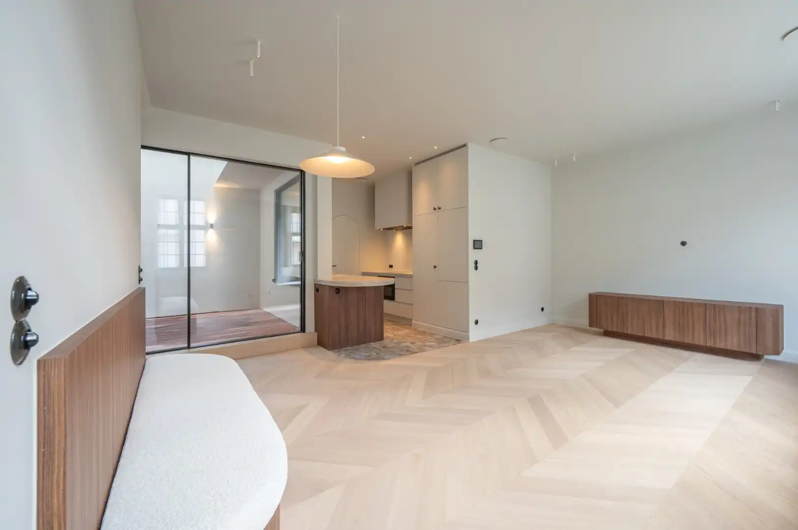 Luxueus afgewerkte nieuwbouwwoning met 4 slaapkamers op enkele stappen van de zee in Heist-aan-Zee foto 12