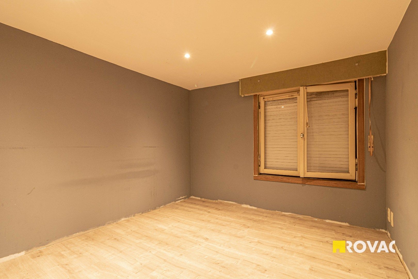 Zeer ruime woning met 5 slaapkamers, tuin en uitweg foto 15