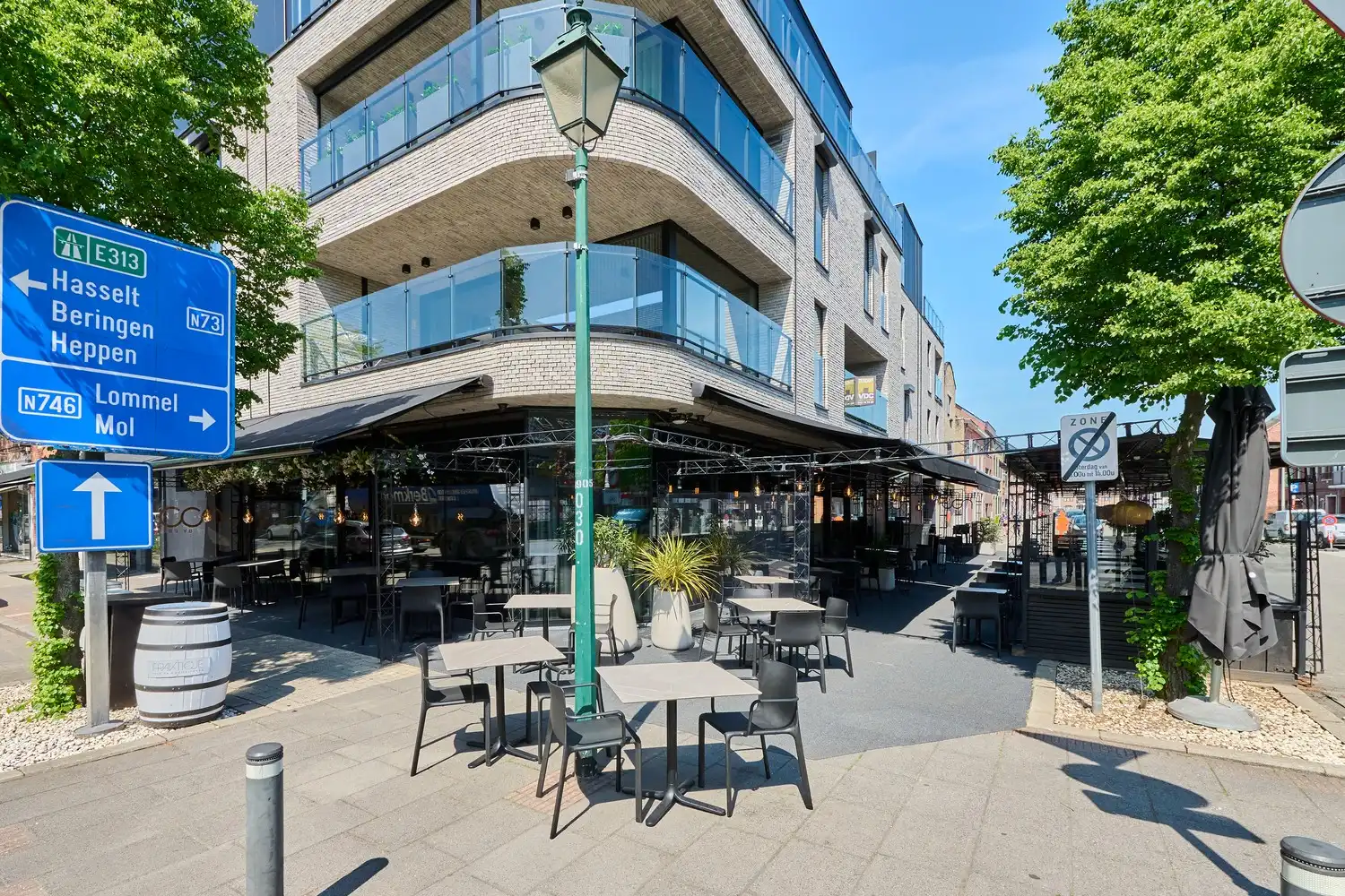 Uniek handelspand op toplocatie in het aangename centrum van Leopoldsburg foto 25