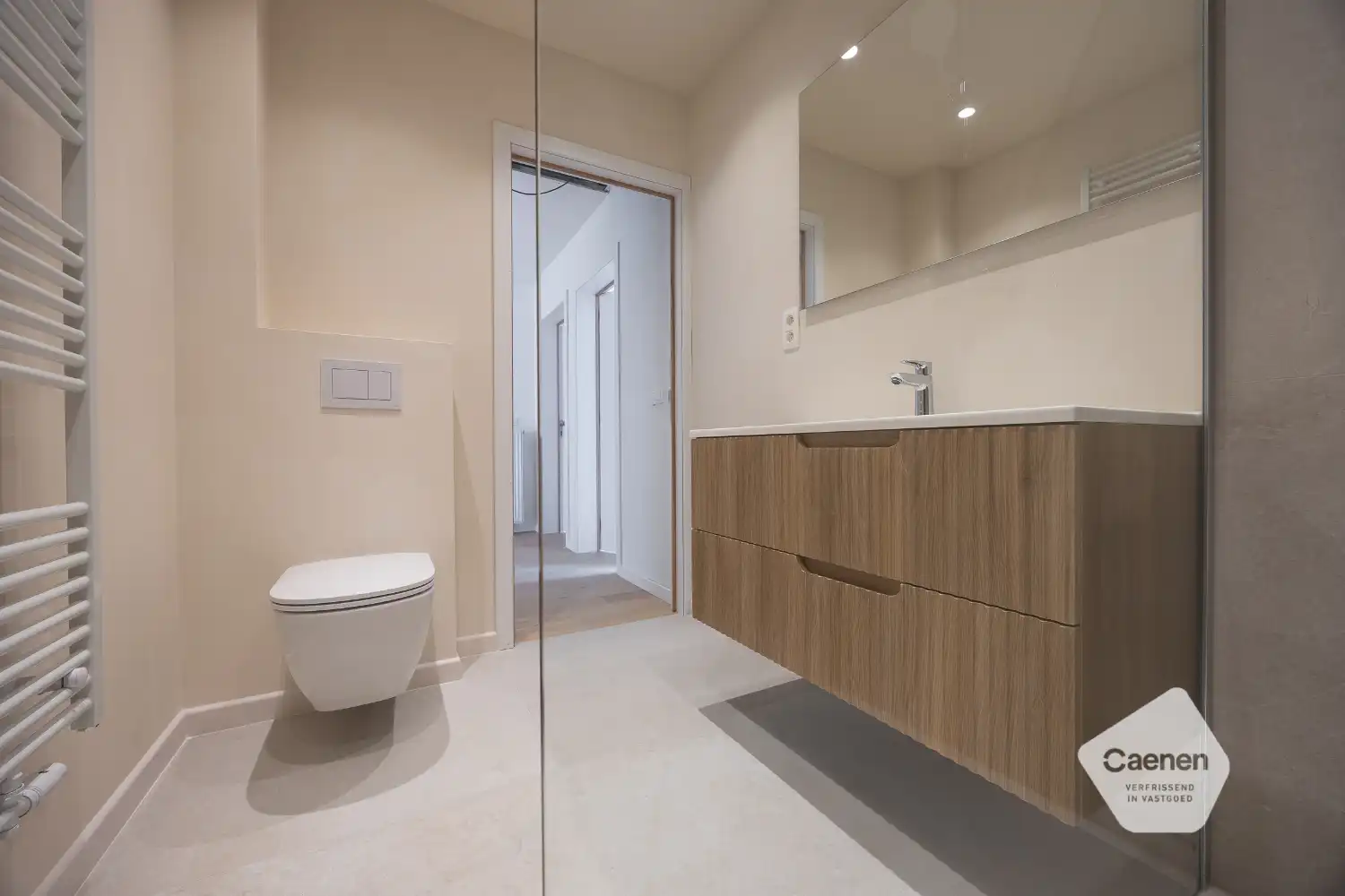 Ruim, gerenoveerde duplex te Mariakerke foto 12