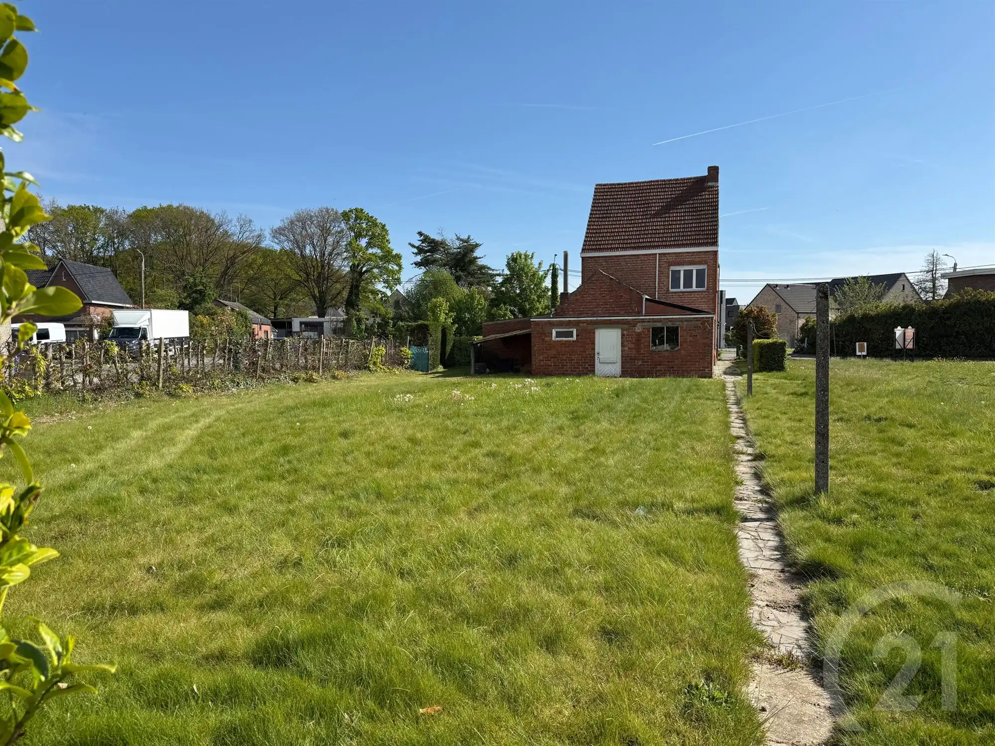 Te renoveren woning met veel potentieel. foto 19