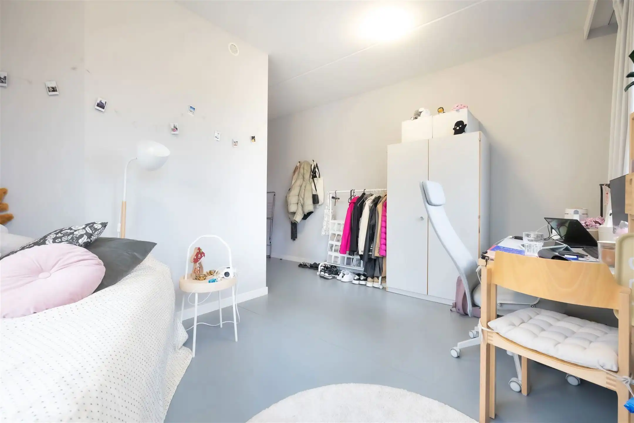 Studentkamer van ± 21m² met douchekamer foto 5