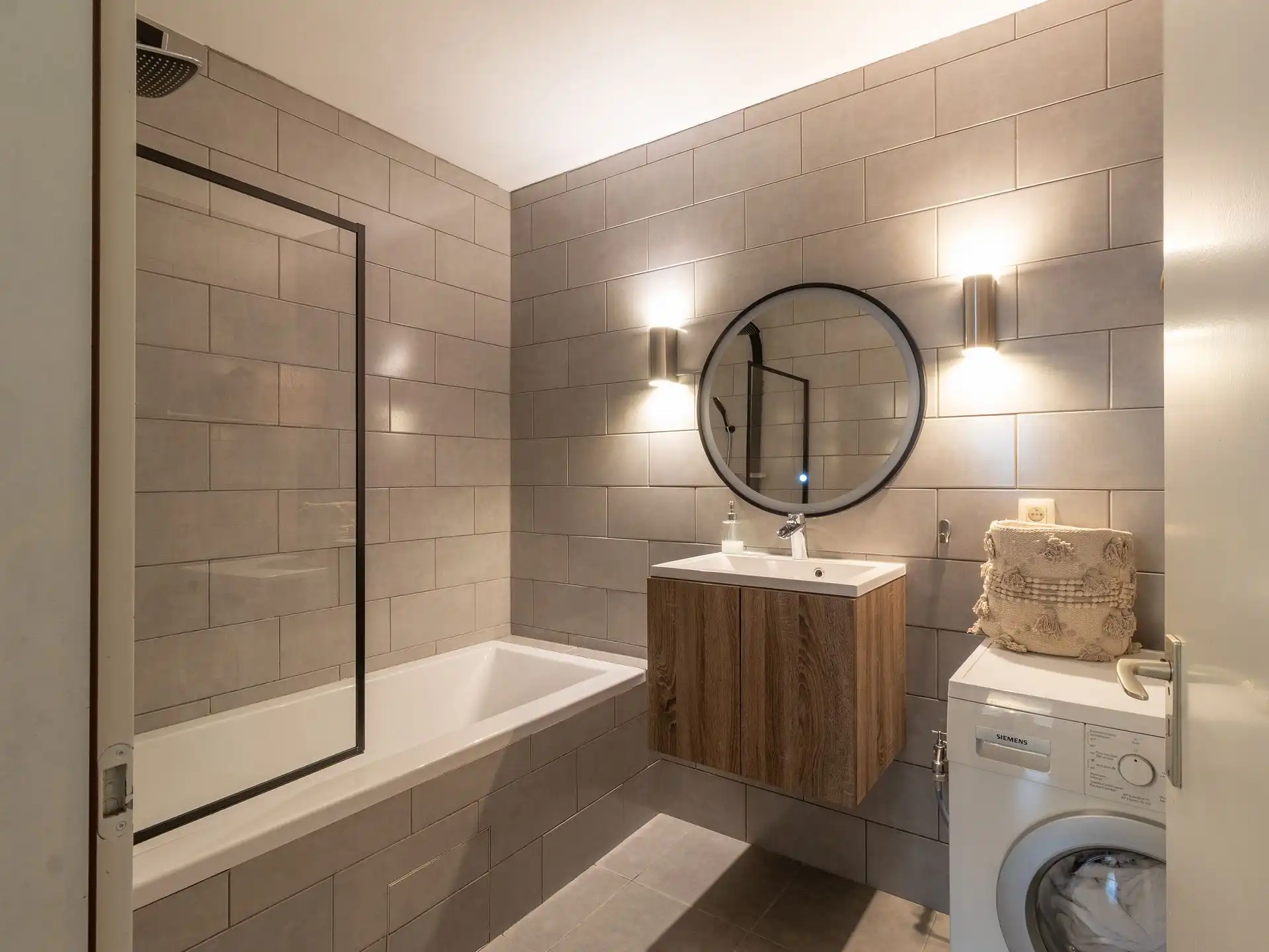 Instapklaar appartement met twee terrassen in Merksem foto 11