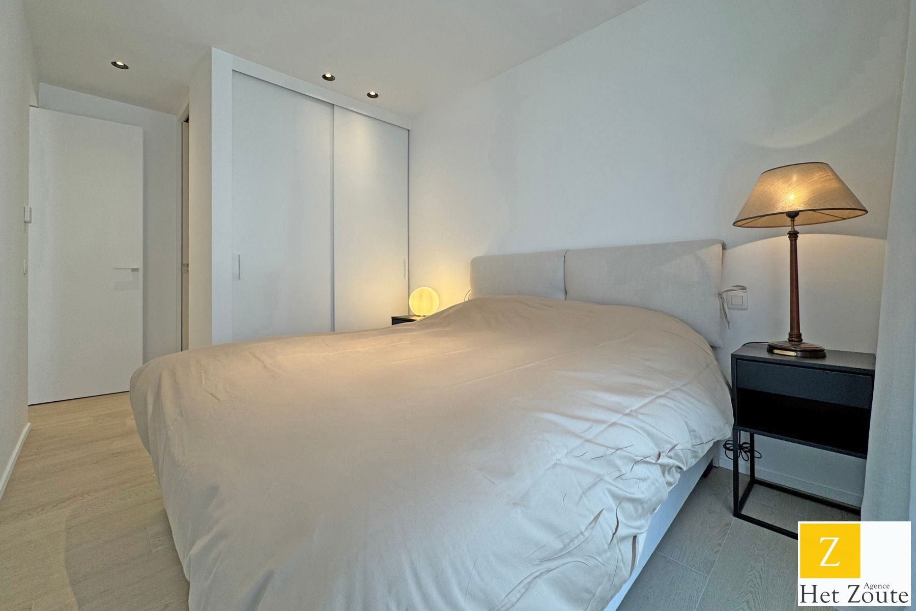 Hoogwaardig afgewerkt app op toplactie met aangenaam terras foto 11