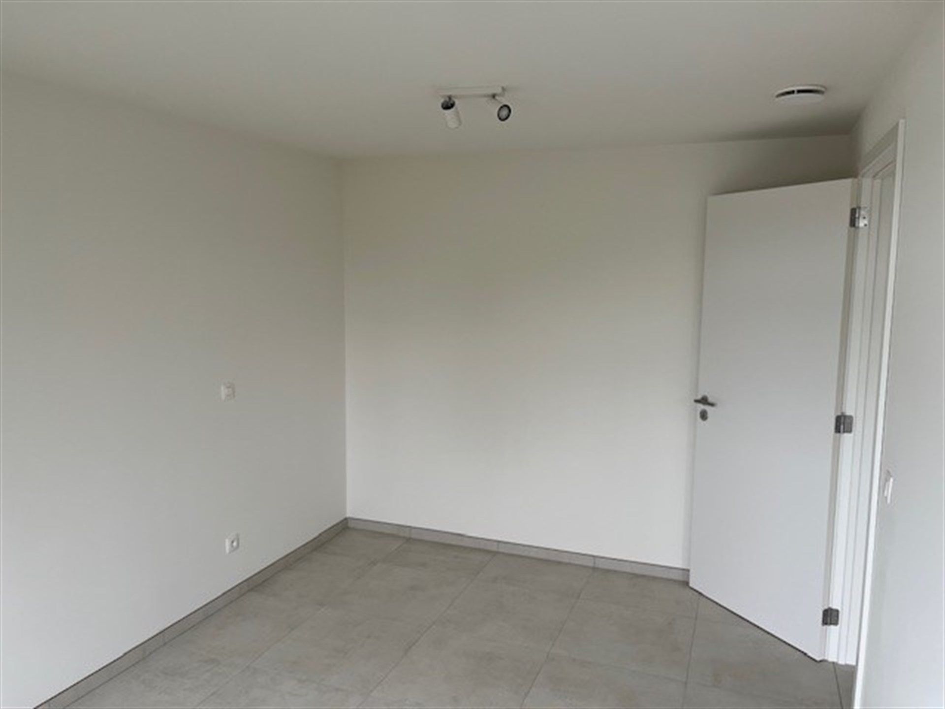 Energiezuinige instapklare nieuwbouwwoning met tuin. foto 15