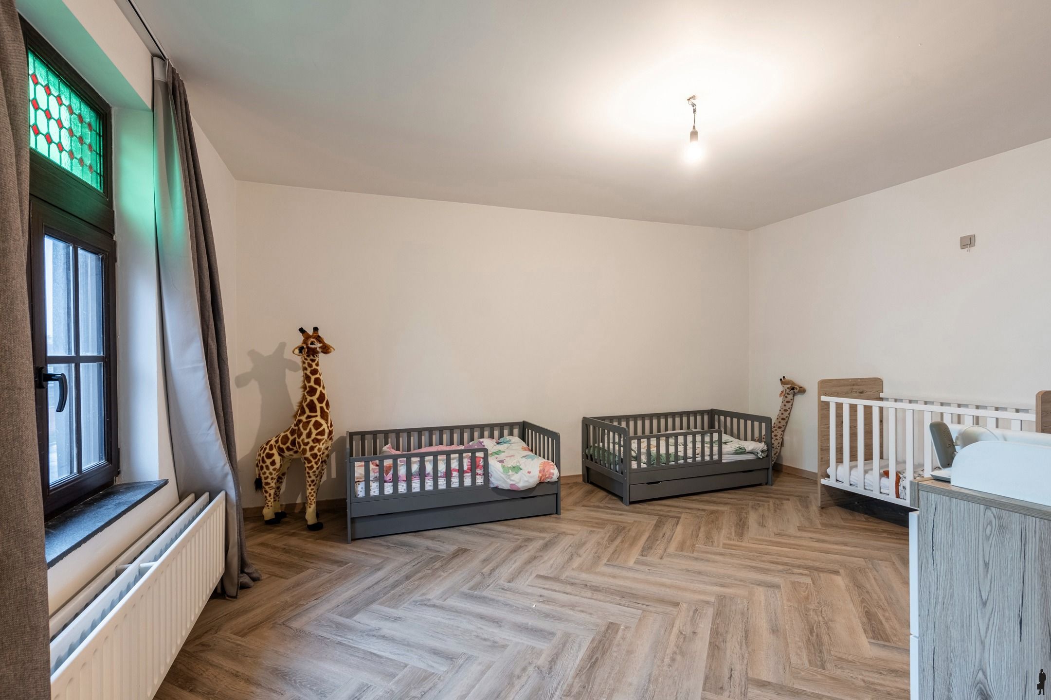 Grotendeels gerenoveerde villa met 4-5 slpk. in centrum Ravels foto 21