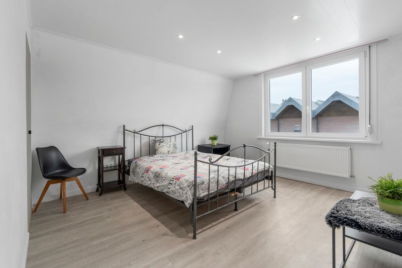 Volledig gerenoveerde woning op topligging foto 9