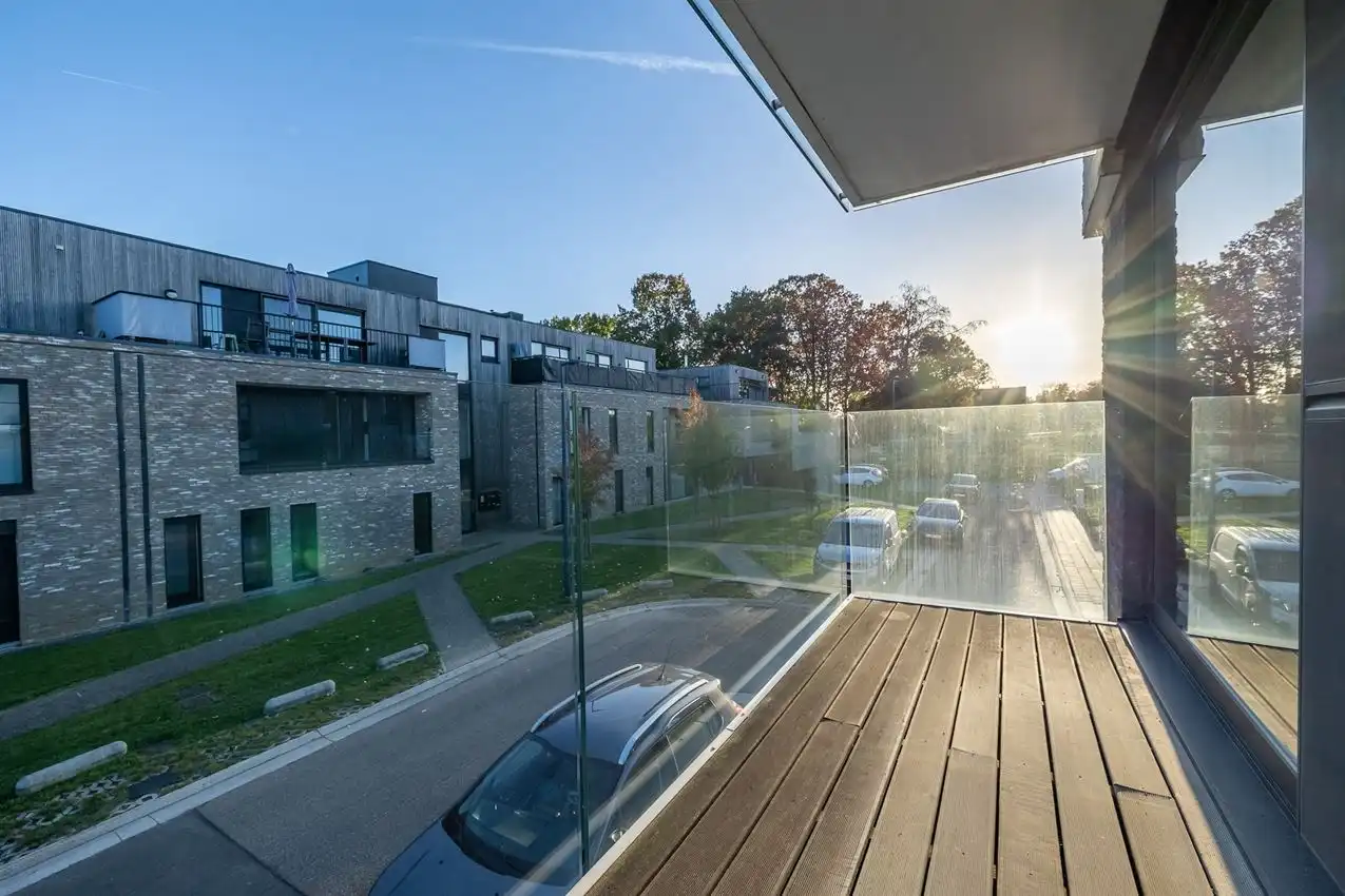 Verrassend ruim duplexapppartement met 3slk foto 18