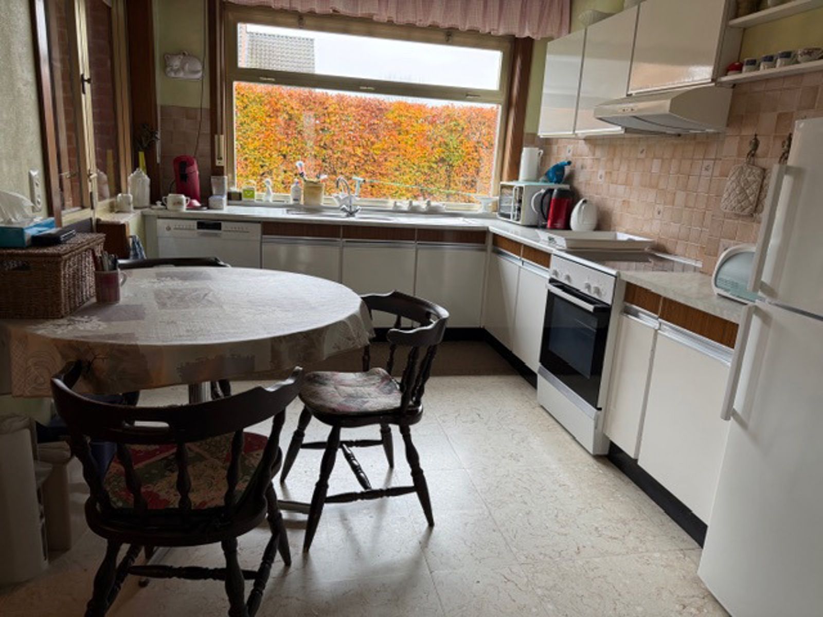 Charmante splitlevelwoning 2 slpks en grote garage te Tienen foto 6