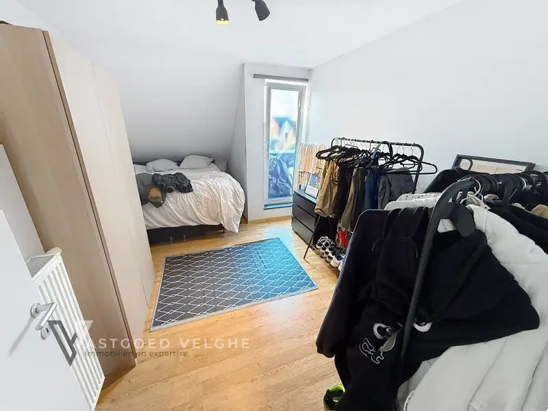 Te koop Eigentijds dakappartement van 89m² op centrale ligging met ruime zolder van maar liefst 30m² en garagebox van 20m² foto 17