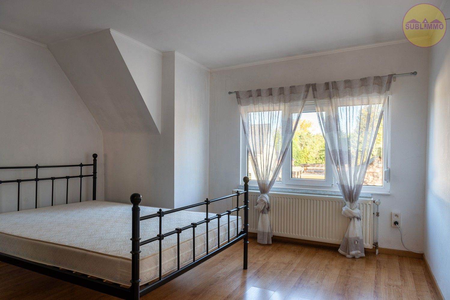 Ruime woning met afzonderlijk appartement op een perceel van 858 m² in Mol. foto 14