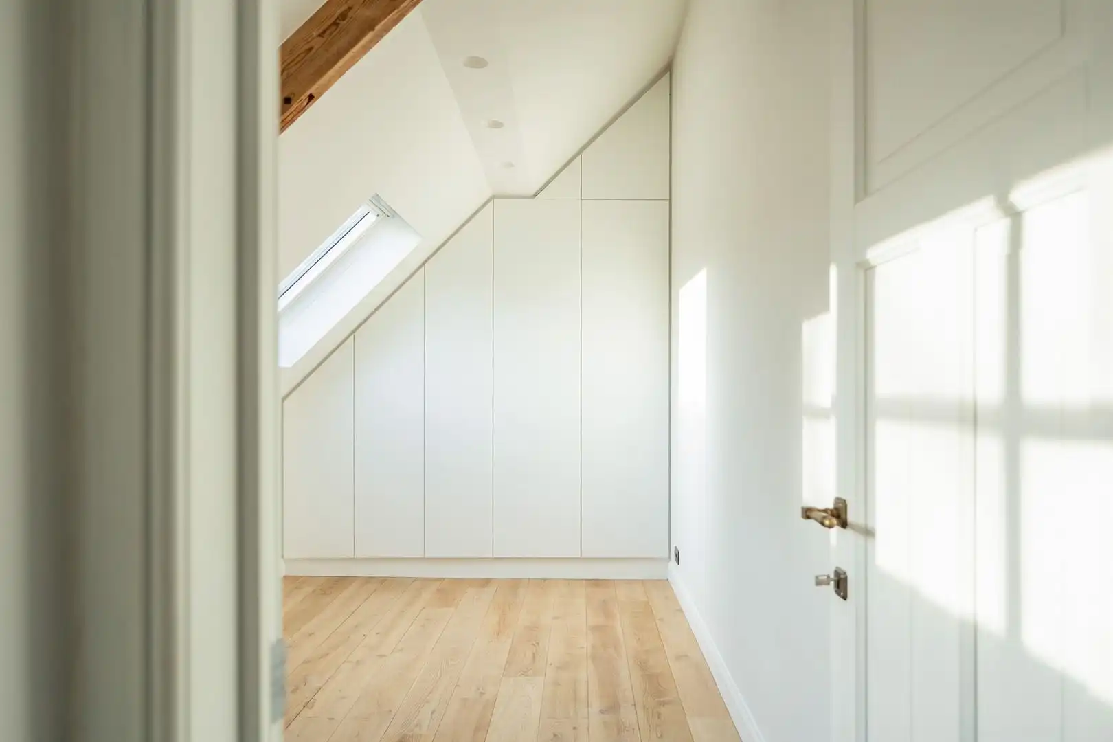 State-of-the-art villa tussen eeuwenoude bomen foto 28