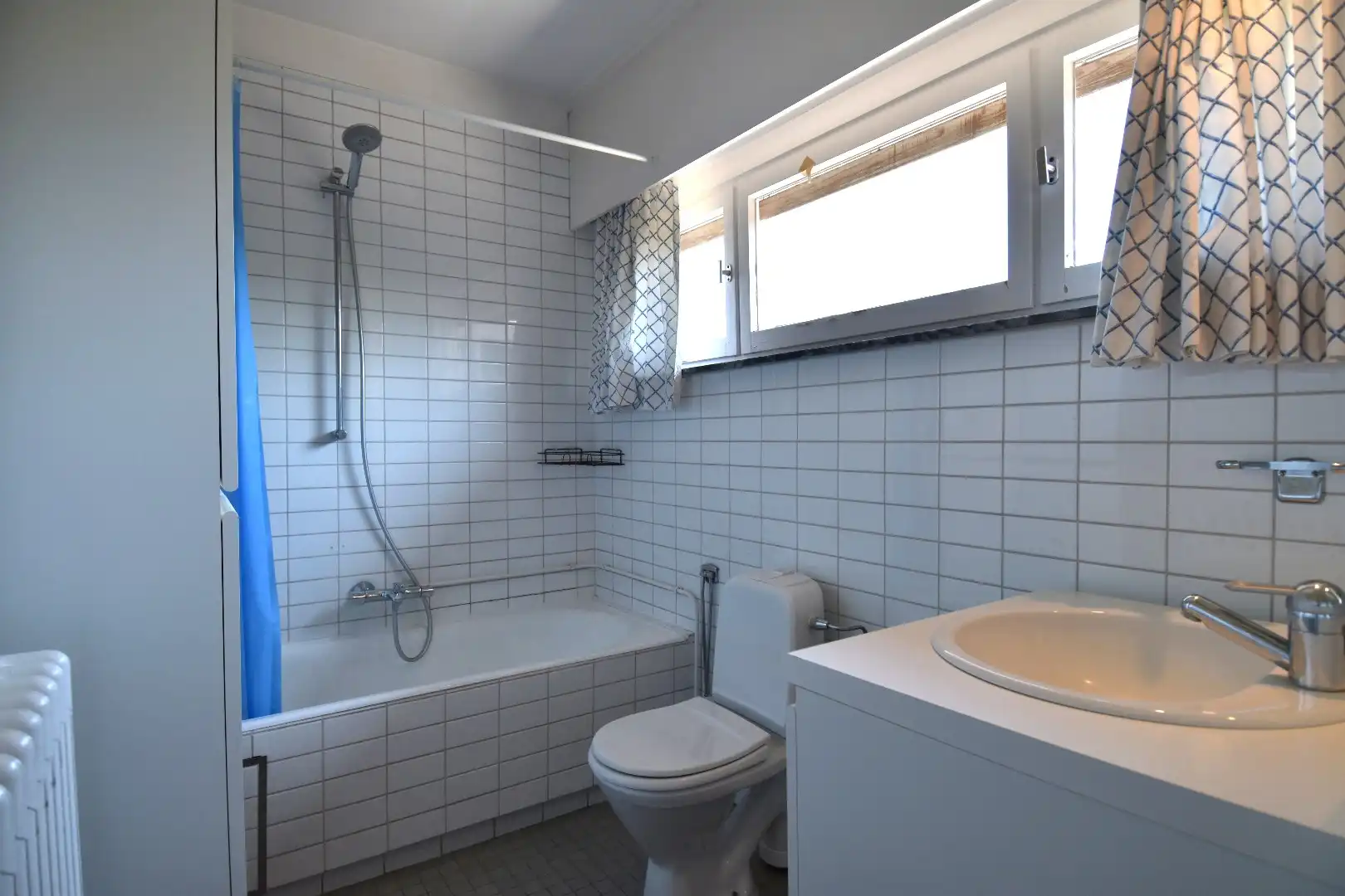 Alleenstaande woning met achterliggende opslag ruimte (205 m²) te koop in Heule foto 14