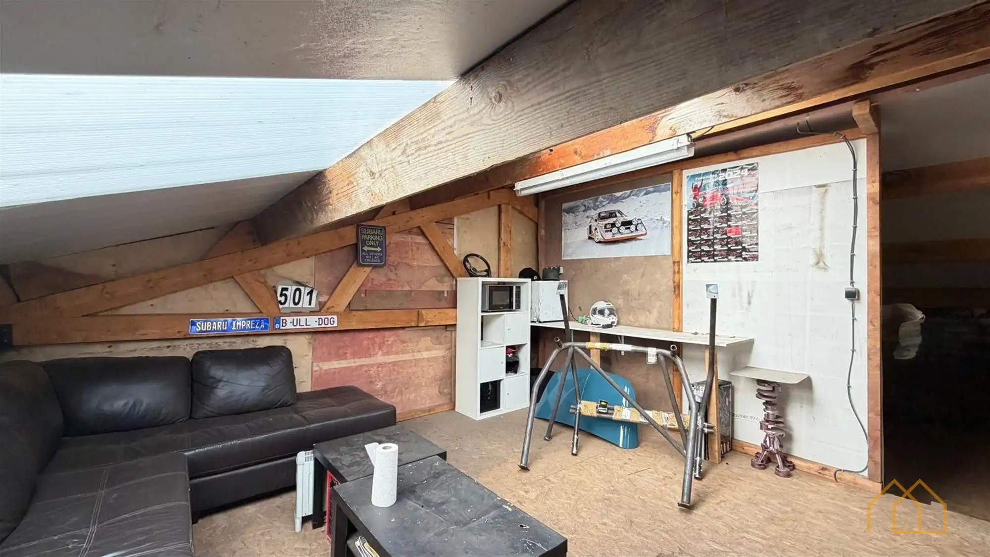 Hal van 200m² met tuin  foto 16