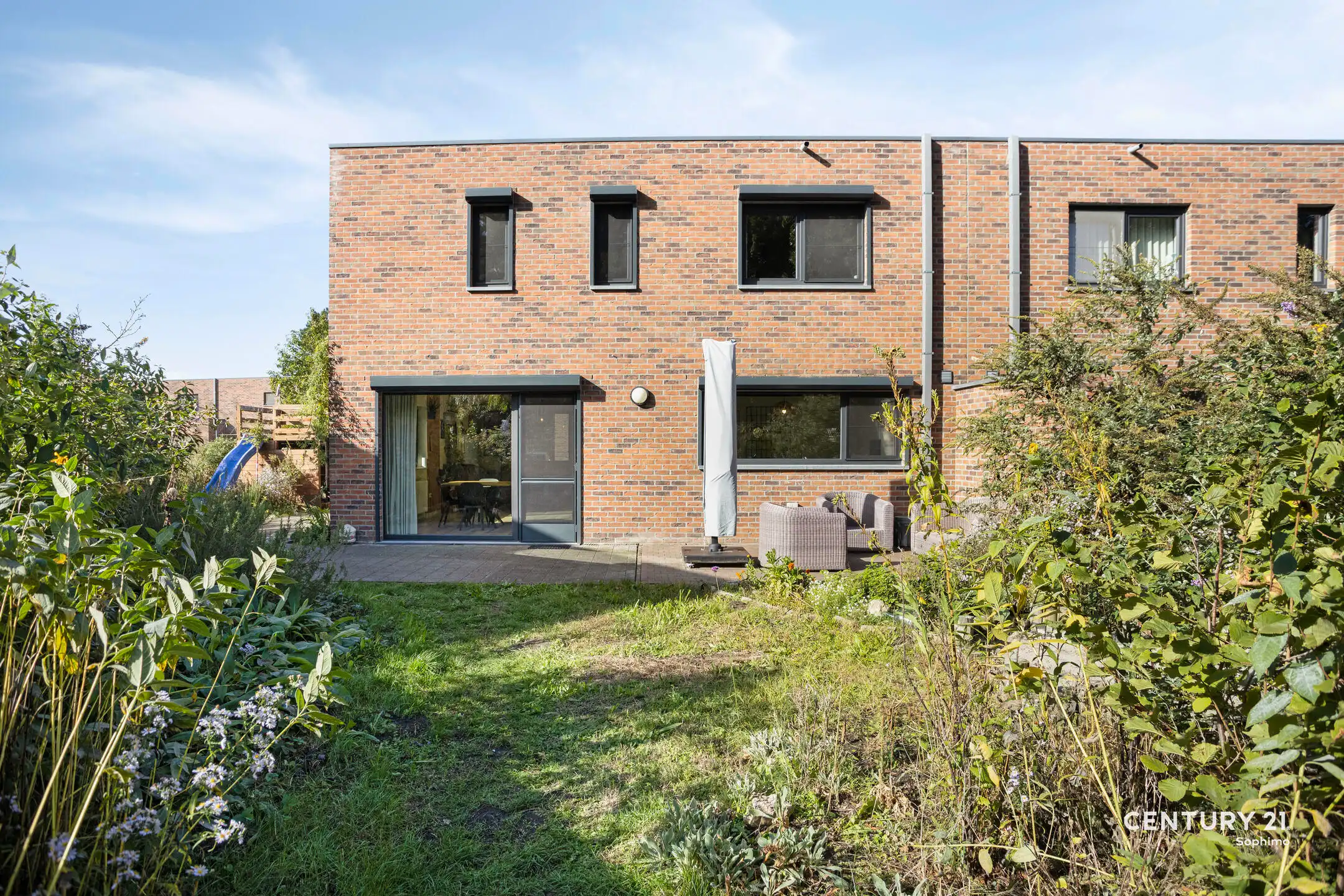 Recente, instapklare woning met 4 slaapkamers foto 26
