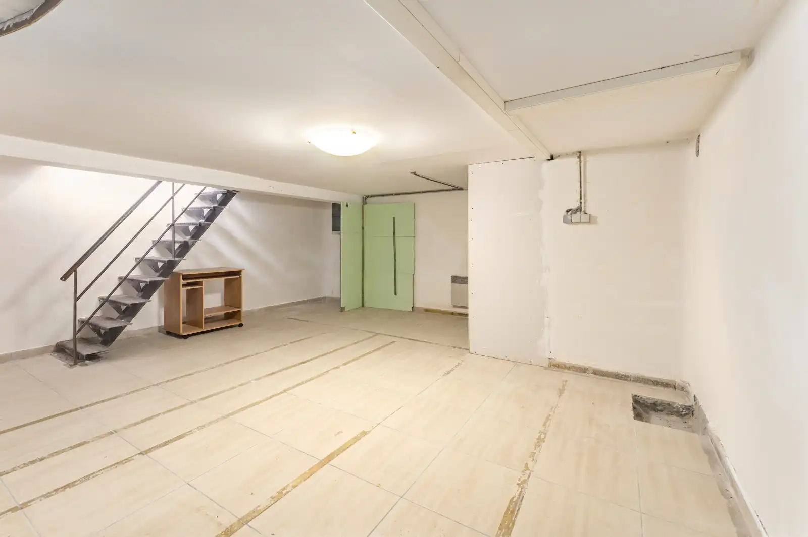 Voormalige tandartspraktijk met tal van mogelijkheden in Roeselare foto 12